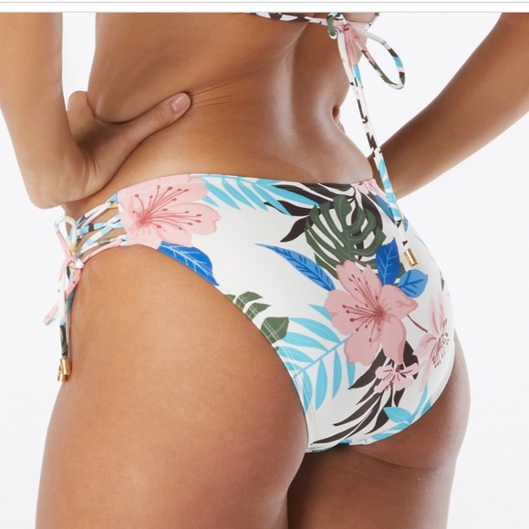🌺 COCO REEF Engage Side Tie Bikini Bottom – Paradise Floral | Size Large - Picture 2 of 8